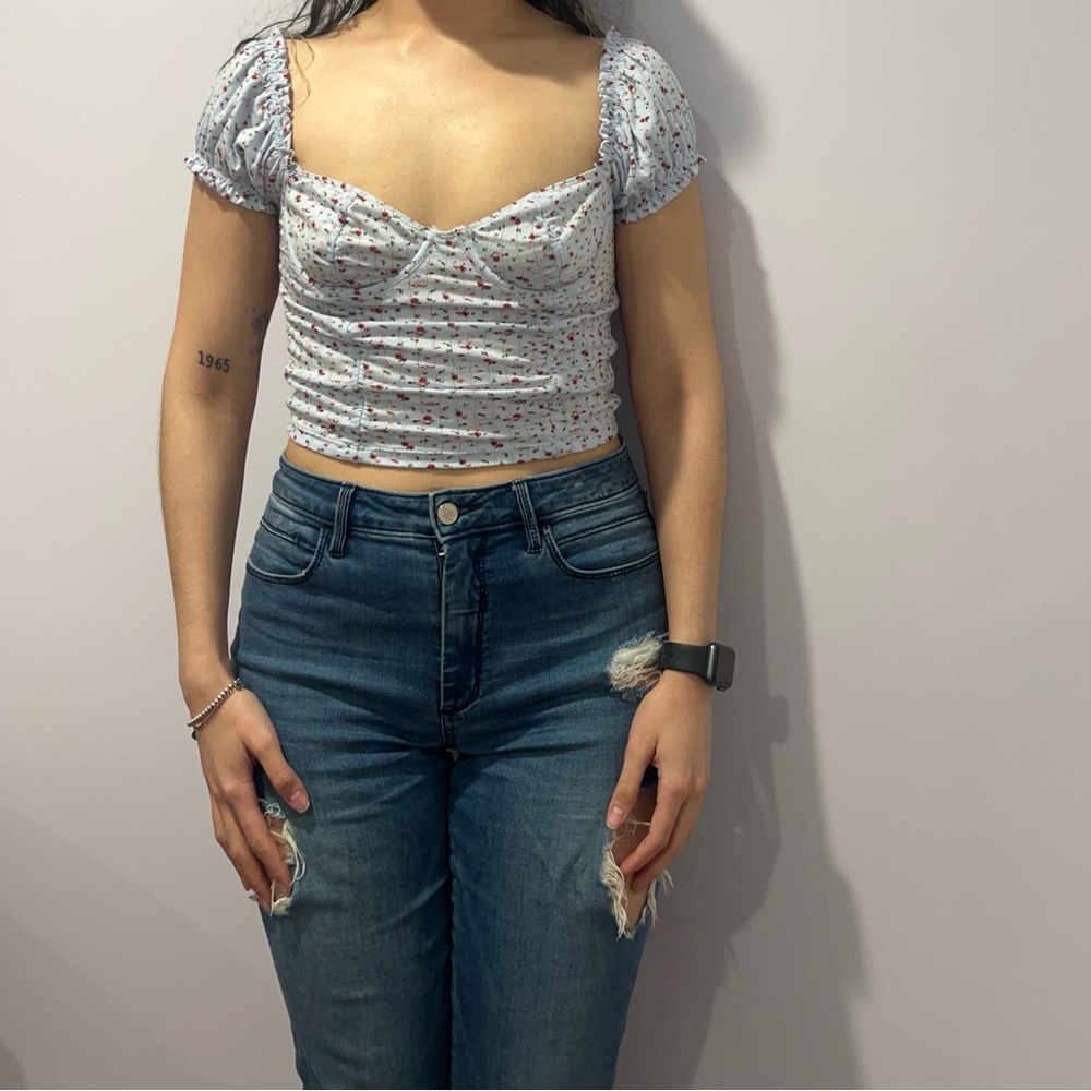 Light blue floral top, Size: small